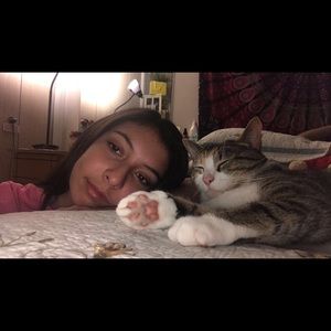 Meet your Posher, Leslie